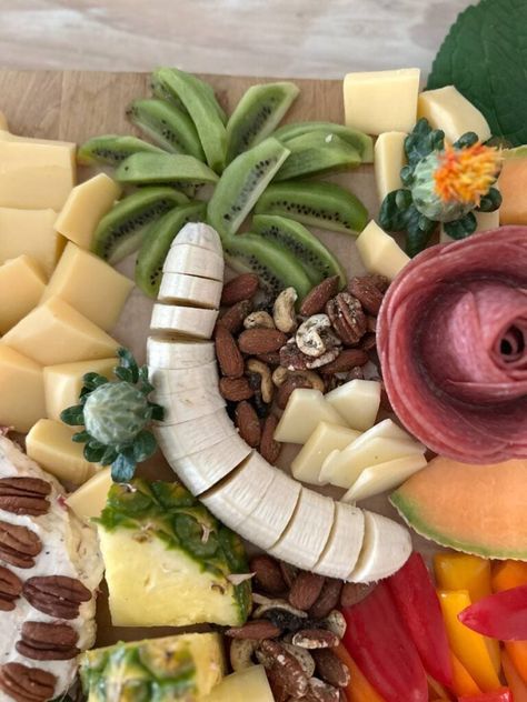 Luau Themed Charcuterie Board, Animal Themed Charcuterie Board, Moana Charcuterie Board, Palm Tree Charcuterie Board, Hawaii Charcuterie Board, Safari Cheese Board, Jungle Themed Charcuterie Board, Surfboard Charcuterie Board, Tropical Charcuterie Board Ideas