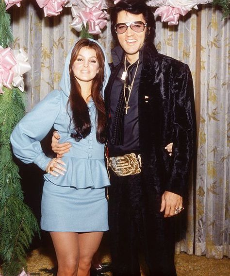 Elvis and Priscilla at George Klein’s Wedding in Las Vegas, December 5, 1970. Elvis Presley Priscilla, Elvis Presley Family, King Elvis Presley, Retro Makeup, Elvis Presley Pictures, Elvis And Priscilla, Elvis Presley Photos, Priscilla Presley, Lisa Marie Presley