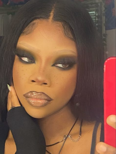 Burgandy Lipstick Makeup Black Women, Black Celebrity Makeup Looks, Soft Focus Makeup, Emo Black Women Makeup, Dark Eye Shadow Makeup, Edgy Makeup Black Women, Tear Duct Makeup, Romantic Goth Makeup Black Women, Alternative Makeup Black Women