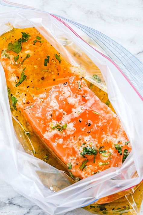 Easy Salmon Marinade, Grilled Salmon Marinade, Best Salmon Marinade, Salmon Marinade Recipes, Salmon Honey, Honey Lemon Salmon, Salmon Meal Prep, Citrus Marinade, Spicy Baked Chicken