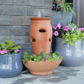 Terra-Cotta Fountain Herb Garden Ideas Outdoor, Pot Fountain, Garden Projects Diy, Patio Ideas Diy, Diy Patio Ideas, Water Feature Ideas, Diy Water Feature, Taman Air, Diy Garden Patio