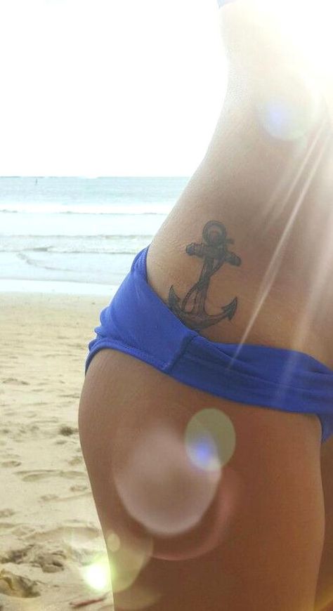 Anchor Tattoo Placement, Anchor Tattoo Women, Tattoo Placement Hip, Anchor Tattoos For Women, Tattoo Bein Frau, Tattoo Anchor, Tattoo Hip, Anker Tattoo, Anchor Tattoos