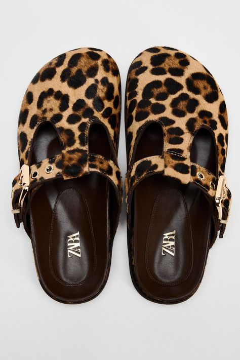 ANIMAL PRINT LEATHER CLOGS Trendy Amazon Finds, Leopard Print 2024, Leopard Birkenstocks, Custom Birkenstocks, Comfortable Work Shoes Women, Animal Print Clothes, Clog Outfit, Leopard Accessories, Shoes For Fall