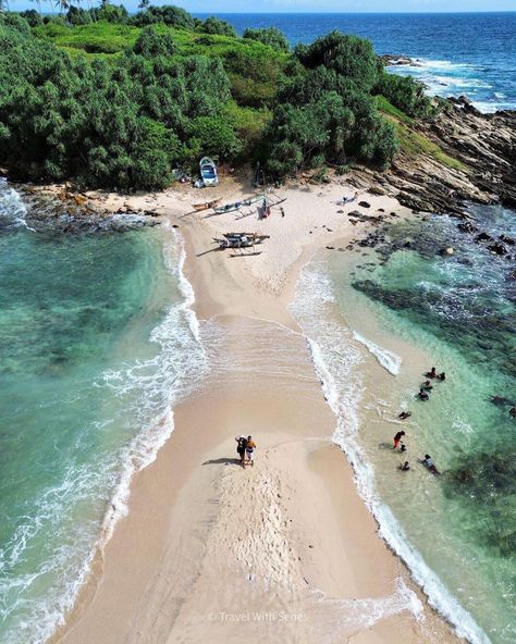 𝐁𝐥𝐮𝐞 𝐁𝐞𝐚𝐜𝐡 𝐈𝐬𝐥𝐚𝐧𝐝, 𝐍𝐢𝐥𝐰𝐞𝐥𝐥𝐚 💕🌊 🏝 🎣 🇱🇰 Blue Beach Island is a small island in the Nilwella area between Dickwella and Tangalle in the Matara District of the Southern Province. This is private land. It is a beautiful island surrounded by the Blue Sea. A small layer of sand connecting the island and the land. You can travel to the island through this. At certain times of the year, this layer of sand is covered by sea waves. 📷 ᴄʀᴇᴅɪᴛ ᴛᴏ ᴛʜᴇ @travel_with_senes Paradise 🌐 Website: www.blueskygal... Tangalle Beach Sri Lanka, Sri Lanka Beach, Sri Lanka Travel, Beach Island, Blue Beach, Winter Vacation, Sea Waves, Small Island, Tropical Vibes