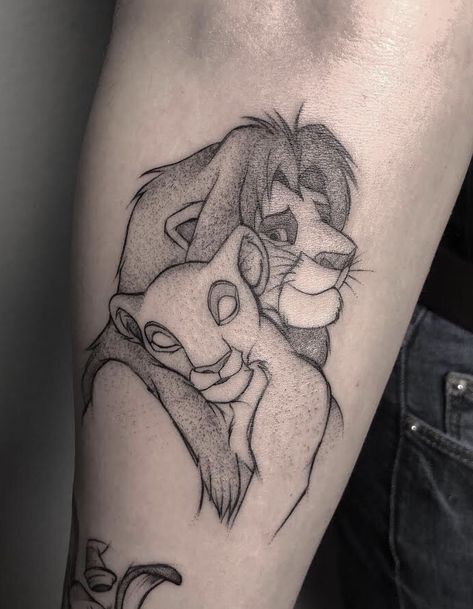 #thelionking #disney #tattoo #simba #nala #disneytattoo #lionking #disneymood Small Simba Tattoo, Lion King Matching Tattoos, Nala Tattoo Lion King, Simba Tattoo Design, Re Leone Tattoo, Simba And Nala Tattoo, Nala Tattoo, Simba Tattoo, Nana Tattoo