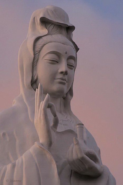 Vovinam, Vietnam.   Vovinam Buddhist Temple Sculpture of Guan Yin Kuan Yin Goddess, Goddess Of Compassion, Goddess Of Mercy, Oh My Goddess, Quan Yin, Guan Yin, Kuan Yin, Chinese Mythology, Kwan Yin