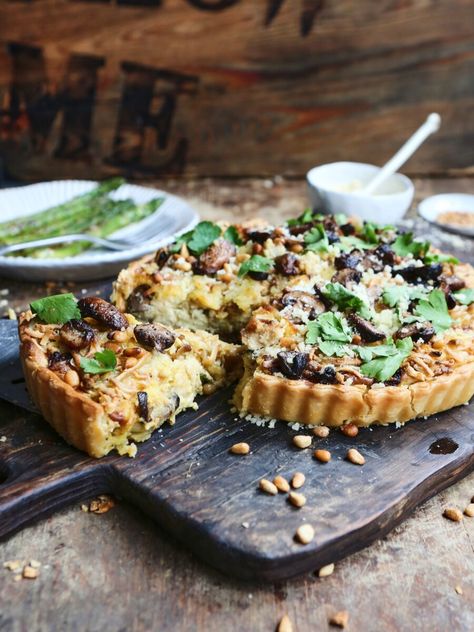 Blue Cheese Quiche, Mushroom Blue Cheese, Vegan Mushroom Recipes, Vegan Blue Cheese, Lebanese Rice, Leek Mushroom, Mushroom Blue, Quiche Vegan, Rice Lentils