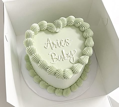 Aries Baby Cake Aesthetic, Aries Bday Cake, Piscis Cake, Leo Baby Cake, Leo Zodiac Cake, Aries Cake Birthday, Taurus Baby Cake, Pisces Baby Cake, Aries Baby Cake