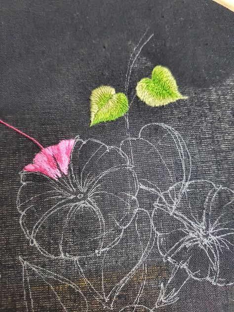 Morning glory.  Work in progress. Morning Glory Embroidery, Shading Embroidery, Flower Morning Glory, Morning Glory Flowers, Embroidery Beading, Machine Work, Morning Glories, Embroidery Stitch, Hand Embroidery Videos