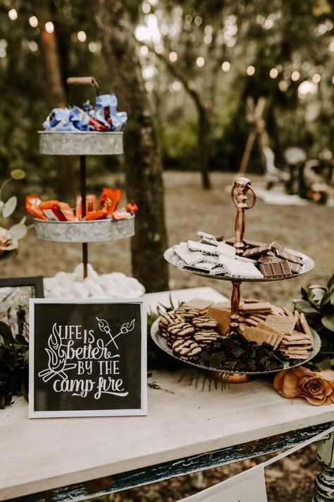 Rustic Smores Bar Wedding, Summer Camp Style Wedding, Campfire Bridal Shower Theme, Campfire Wedding Ideas, S’mores Wedding Bar Ideas, Camping Theme Wedding Receptions, Wedding Camping Theme, Campfire Wedding Reception, Fall Camp Wedding