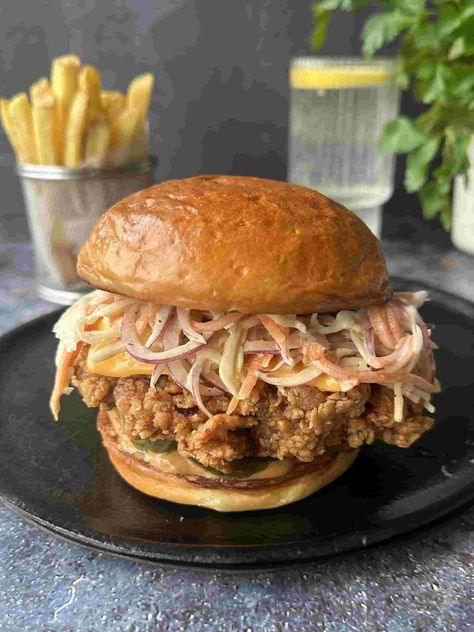 So delicious! Homemade Marinade, Vinegar Coleslaw, Burger Sandwich, Fried Chicken Burger, Classic Sandwich, Pickle Butter, Simple Green Salad, Fried Chicken Sandwich, Chicken Burger