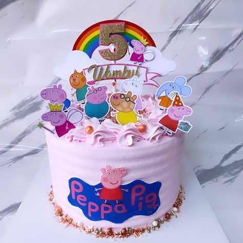 Peppa Pig Theme Cake, Pippa Pig, Round Birthday Cakes, Peppa Pig Birthday Cake, Pig Birthday Cakes, Peppa Pig Cake, 4th Birthday Cakes, Pepa Pig, Pig Cake