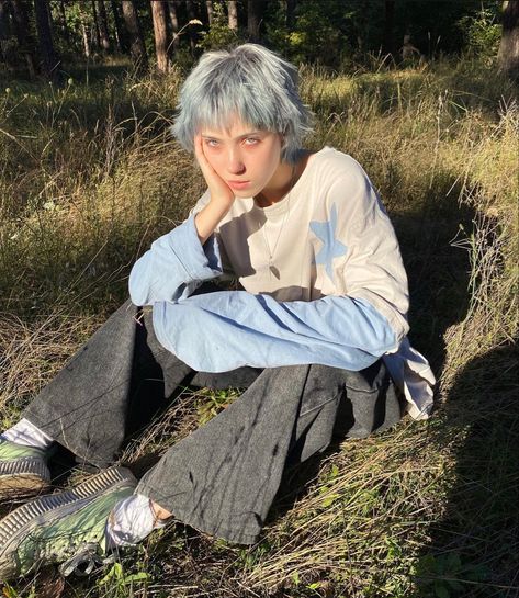 Blue Dyed Hair, Long Hair Men, Girl Reference, Psi Nan, Long Sleeve Streetwear, Patchwork Fashion, Star Tshirt, Cute Goth, Hair Idea