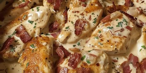 Bacon Gnocchi Recipes, Creamy Bacon Chicken, Chicken In Sauce, Chicken In Crockpot, Chicken Breast Casserole Recipes, Chicken Breast Casserole, Chicken Bacon Recipes, Chicken And Eggs, Chicken Delight