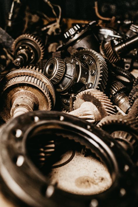 assorted gears macro photography photo – Free Machine Image on Unsplash Junk Hauling, Machine Image, Wooden Gears, Junk Removal Service, White Truck, Junk Removal, Focus Photography, Auto Repair Shop, Close Up Photography