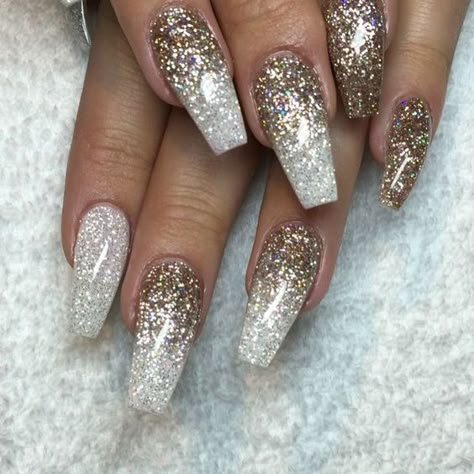 December = extra sparkly champagne glitter & diamond for my sweet… Super Nails, Nails Polish, Nail Swag, Diamond Nails, Bridal Nails, Xmas Nails, Prom Nails, Glitter Nail Art, Nail Art Inspiration