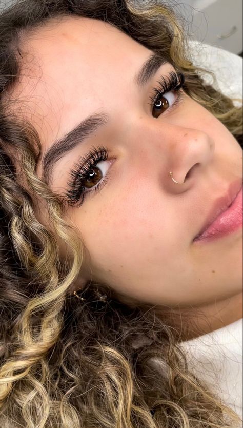 𝑯𝒚𝒃𝒓𝒊𝒅 𝑭𝒖𝒍𝒍 𝑺𝒆𝒕 🤩. Hybrid Lashes are 50/50 mix of classic & Volume lashes. Hybrid Full Set, Hybrid Lashes, Eye Lashes, Volume Lashes, Eyes Lips, Nostril Hoop Ring, Eyelash Extensions, 50 50, Full Set