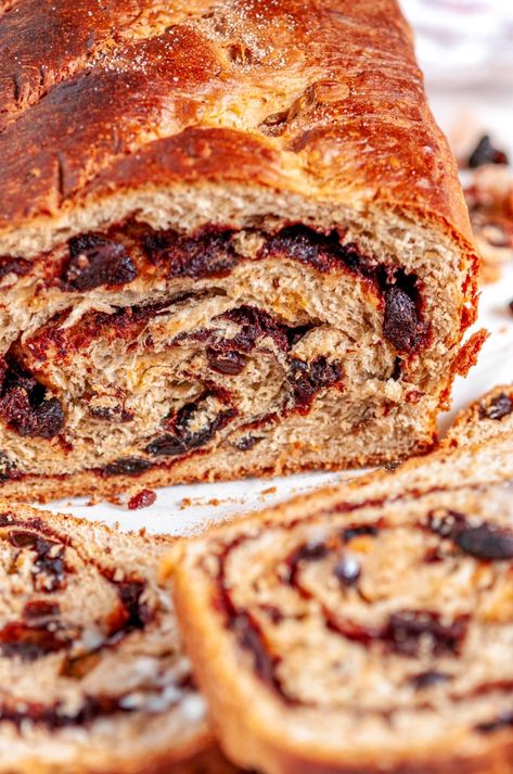 Rasin Bread, Cinnamon Raisin Bread Recipe, Swirl Bread Recipe, Cinnamon Babka, Bread Proofer, Baking For Beginners, Bread Pudding Easy, Swirl Bread, Cinnamon Swirl Bread