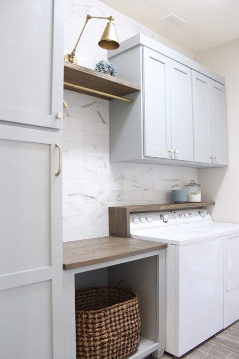 Diy Lavanderia, Franklin House, Grey Laundry Rooms, Laundry Shelves, Architecture Renovation, Room Storage Diy, Dream Laundry Room, Laundry Room Renovation, Laundry Room Remodel