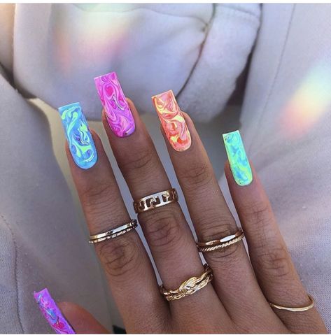 Nails And Rings, Multicolored Nails, Smink Inspiration, Cute Acrylic Nail Designs, Dope Nail Designs, Glow Nails, Acrylic Nails Coffin Short, Summer Acrylic Nails, Neon Nails