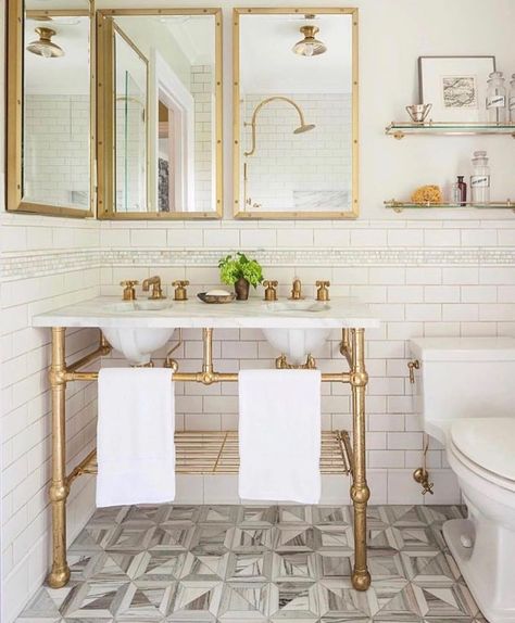 New Ravenna on Instagram: “🍾 congratulations 🍾 to @mariannesimon for being awarded Best Bathroom by @luxemagazine!! Love all the finishes she used in this bathroom…” Square Tile Bathroom, Windowless Bathroom, Shower Tiles, Zellige Tiles, Tiles Ideas, White Bathroom Tiles, Glazed Walls, Kitchen Splashbacks, Beige Tile