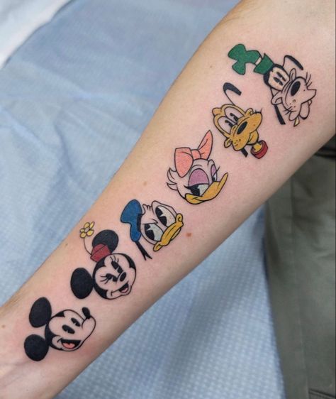 Disney Characters Tattoos, Disney Inspired Tattoos, Winnie The Pooh Tattoos, The Gangs All Here, Tattoo Advice, Cartoon Tattoo Ideas, Mickey Tattoo, Mouse Tattoo, Mickey Mouse Tattoo