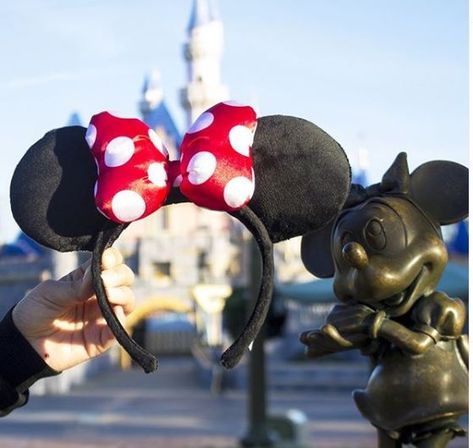 Mini Mouse Ears, Disney Menus, Disney Ears Headband, Disney Minnie Mouse Ears, Disney Photo Ideas, Disney Headbands, Disney Bows, Mickey Mouse Ears, Minnie Mouse Ears