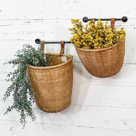 Basket wall hanging