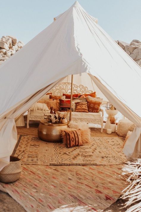 Bell Tent Interior, Glamour Camping, Bell Tent Camping, Joshua Tree Elopement, Teepee Tent, Bell Tent, Chur, Joshua Tree, Tent Camping