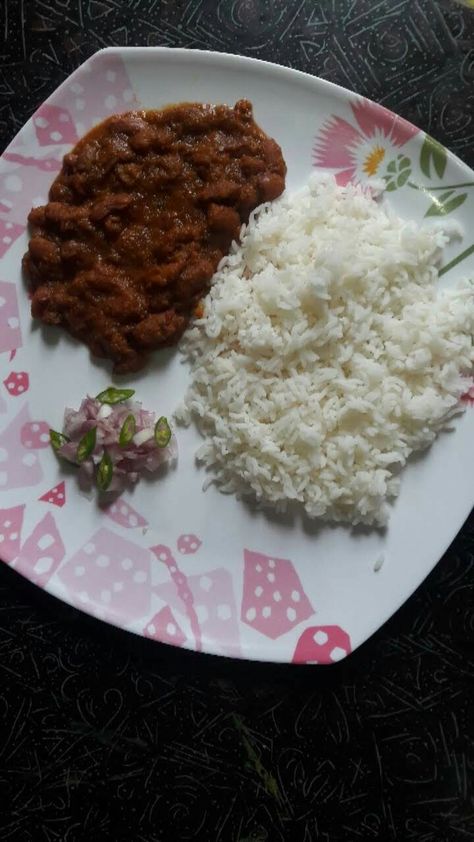 Rice and rajma chawal Rajma Chawal Snap, Rajma Chawal Snapchat, Rajma Chawal, Healthy Valentines, Snap Food, Rice, Valentines, Quick Saves, Valentine's Day