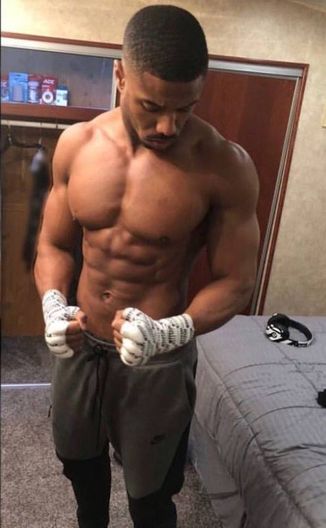 Michael B. Jordan's Shirtless Selfie for Naomi Osaka Is a Gift to All of Us | E! News Michael Bakari Jordan, Power Book, Michael B Jordan, 남자 몸, X Games, Burton Snowboards, Skateboard Art, The Perfect Guy, Kitesurfing