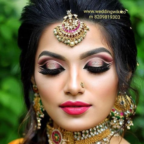 Tag Your friends who are near to become a beautiful bride| Professional Bridal Make-up artist @weddingwik #weddingwik ☎☎️☎️ -8750702438 to… Full Cut Crease Eye Makeup, Full Cut Crease, Eye Makeup Bridal, Crease Eye Makeup, Bridal Makeup Videos, Cut Crease Eye Makeup, Beautiful Bridal Makeup, Wedding Eyes, Cut Crease Eye