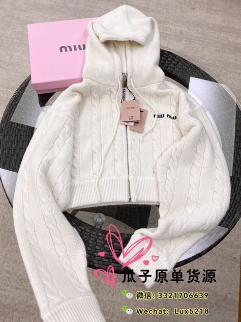 Miu Miu Jacket, Miu Miu Sweater, Cute Shoes Heels, Casual Style Outfits, Dream Clothes, Outfits Casuales, Luxury Outfits, Classy Outfits, Aesthetic Clothes