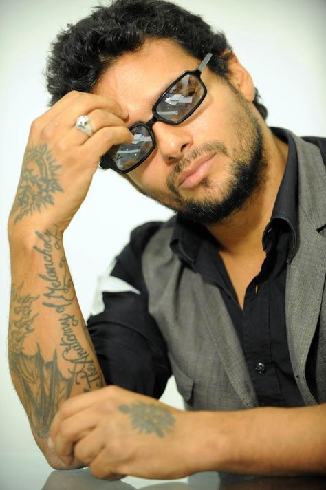 Draco aka Robi Rosa Draco Rosa, Puerto Rican Men, Menudo Banda, Ponce Puerto Rico, Stud Muffin, Ricky Martin, Va Va Voom, Famous Men, Man Crush