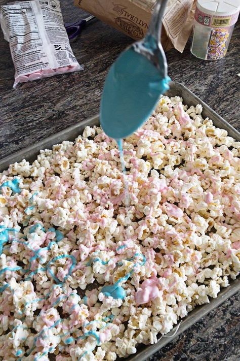 Unicorn Popcorn, Unicorn Party Food, Unicorn Birthday Party Decorations, Unicorn Themed Birthday Party, Unicorn Baby Shower, Snacks Für Party, 6th Birthday Parties, Party Treats, Unicorn Birthday Parties