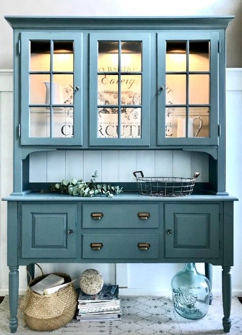 Navy Blue China Cabinet, Coastal Hutch, Hutch Makeover Diy, Farmhouse Hutch Makeover, Chicken Wire Cabinets, Blue China Cabinet, Farmhouse Hutch, Vintage Hutch, Painted Hutch