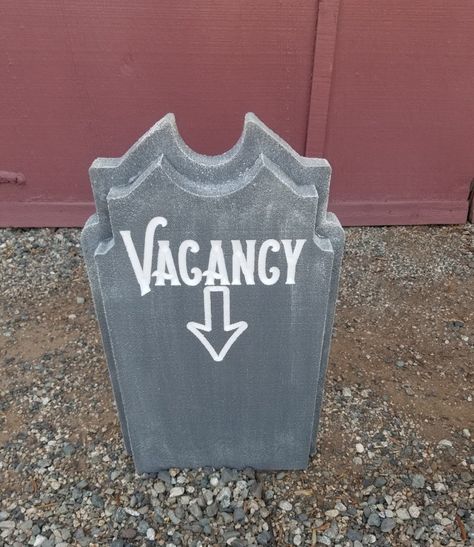 Headstone Shapes, Funny Gravestones Halloween, Halloween Headstone, Halloween Gravestones, Halloween Graveyard, Halloween Tombstones, Halloween Prop, Spooky Szn, Halloween Outdoor