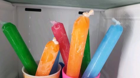 Homemade Ice Lolly Recipes, Ice Lolly Recipes, Homemade Ice Pops, Ice Pop Recipes, Ice Lollies, Ice Candy, Cream Candy, Diy Ice Cream, Ice Cream Candy