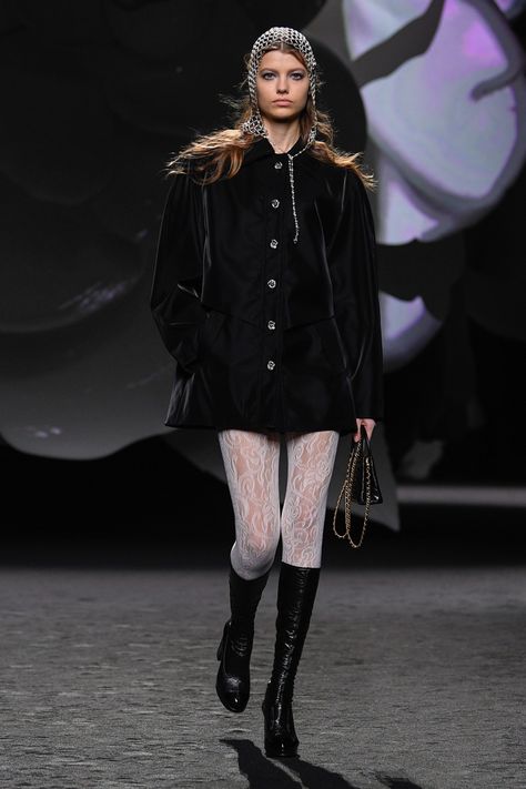 Chanel Stockings Outfit, Chanel Fall 2023, Rtw 2023, 2023 Fw, Stockings Outfit, Chanel Style, Style 2023, Dark Feminine, Fashion Wishlist