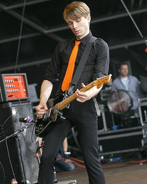 Franz Ferdinand Band, Alex Kapranos, Franz Ferdinand, Dallon Weekes, The Strokes, Band Photos, Music Band, Attractive Guys, Post Punk