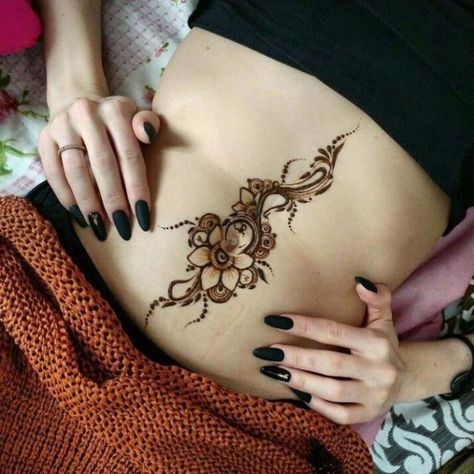 Cute Belly Tattoos, Belly Tattoo Ideas, Belly Tattoos For Women, Girl Stomach Tattoos, Henna Belly, Belly Button Tattoos, Lower Belly Tattoos, Abdomen Tattoo, Belly Button Tattoo