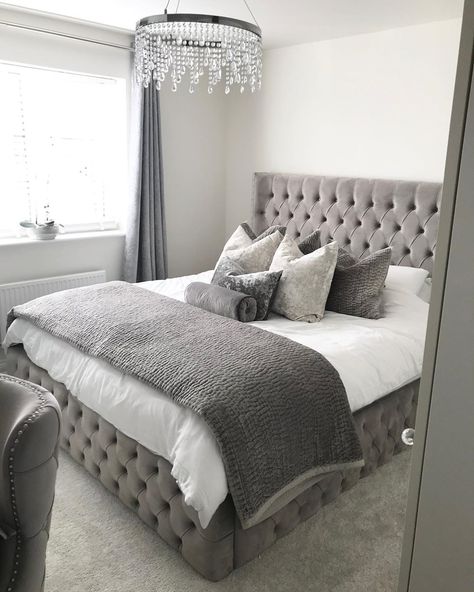 Grey Themed Bedroom, Grey Room Ideas Bedroom, Graces Room, Bedroom Theme, Baby Niece, Classy Bedroom, Dream Life House, Bedroom Wall Designs, Vanity Room