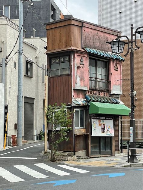 Storefront Sketch, Japanese Store Fronts, Japan Building, Japanese Neighborhood, Old Japanese House, Building References, Urban Buildings, Japanese Buildings, Building Aesthetic