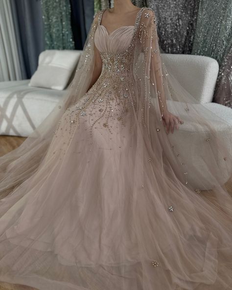 la72390 Arabic Luxury, Dubai Evening, Beaded Formal Dress, Dresses Luxury, Nikkah Dress, Sisters Wedding, Wedding Party Dress, Stylish Party, Stylish Party Dresses