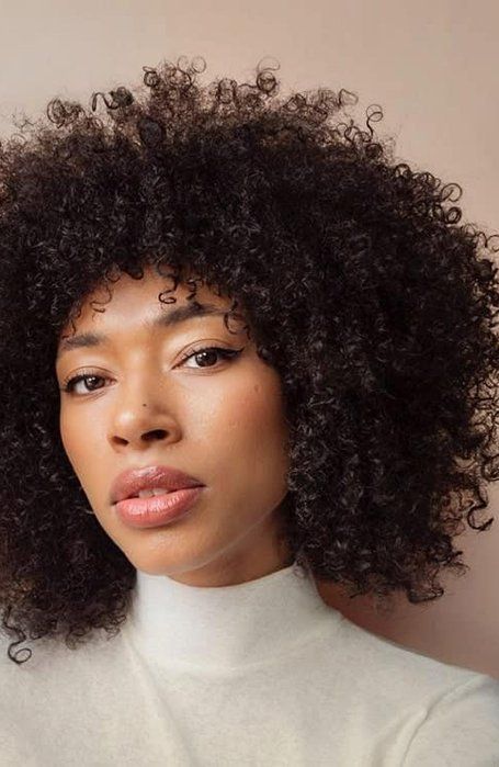 25 Best Long Layered Hairstyles for Women in 2021 - The Trend Spotter Bob On Black Women, Black Naturally Curly Hair, Long Layered Hairstyles, Long Afro, The Trend Spotter, Layered Hair With Bangs, Extra Long Hair, Medium Curls, Framing Layers