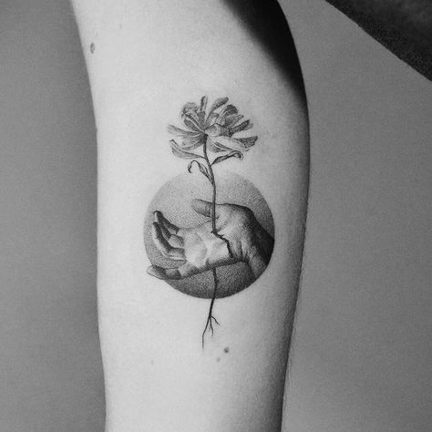 Round Tattoo, Tattoo Themes, Single Needle Tattoo, Handpoke Tattoo, Inspired Tattoos, 4 Tattoo, Inspiration Tattoos, Aesthetic Tattoo, Canvas Ideas