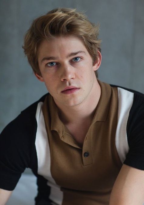 Scottish Hair, Hot British Actors, Joe Taylor, Maxon Schreave, Joe Alwyn, Taylor Swift Party, Character Inspiration Male, Actors Male, I Still Love Him