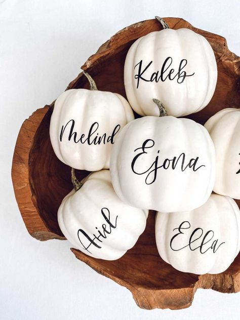 Go the extra mile with hosting your family this year and deck out your dining table with these personalized artificial pumpkins. You can use them year after year! These are also great party favors for your guests to take home with them when the party is over! Two size options: The larger size is 4.5in (H) x 3.5 (W) and the smaller size is 2.8 (H) x 3in (W). Pumpkin Table Setting, Table Setting Fall, Pumpkin Place Cards, Personalized Pumpkins, Place Cards Thanksgiving, Place Settings Thanksgiving, Thanksgiving Table Decor, Sentimental Wedding, Friendsgiving Party