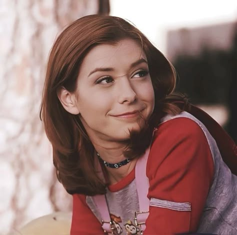 Willow From Buffy, Willow Buffy The Vampire Slayer, Wlw Fashion, Buffy Willow, Willow Buffy, Willow Rosenberg, Buffy Style, 2000s Girl, Pc Wallpapers