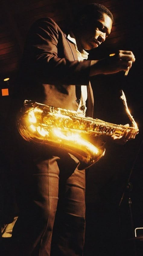 John Coltrane. Newport, 1961. By Chuck Stewart. Jazz Photography, A Love Supreme, John Coltrane, Saxophones, Jazz And Blues, Jazz Artists, Jazz Art, Smooth Jazz, Jazz Club